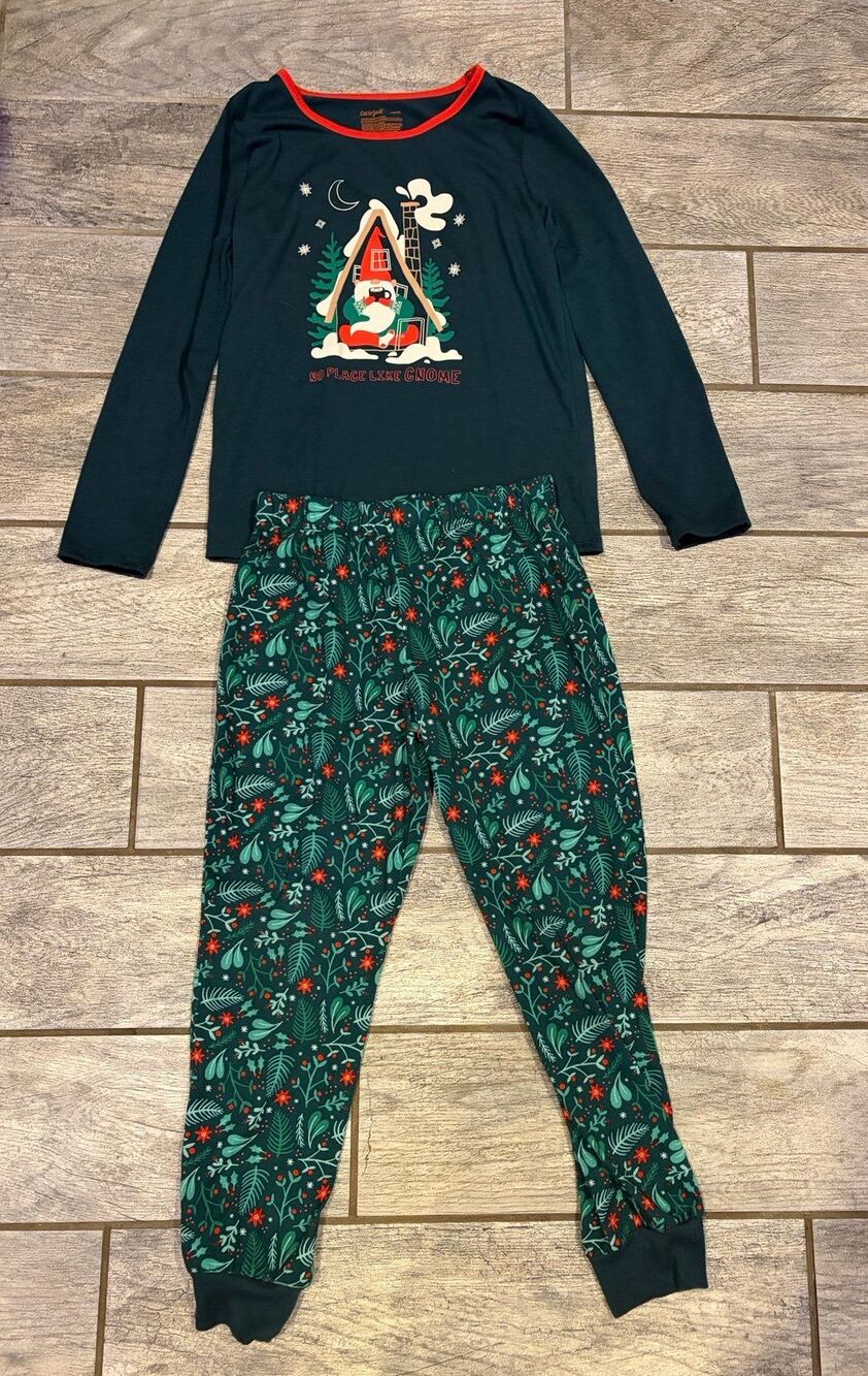 Cat & Jack Sleepwear Gnome Pajamas Size 10/12